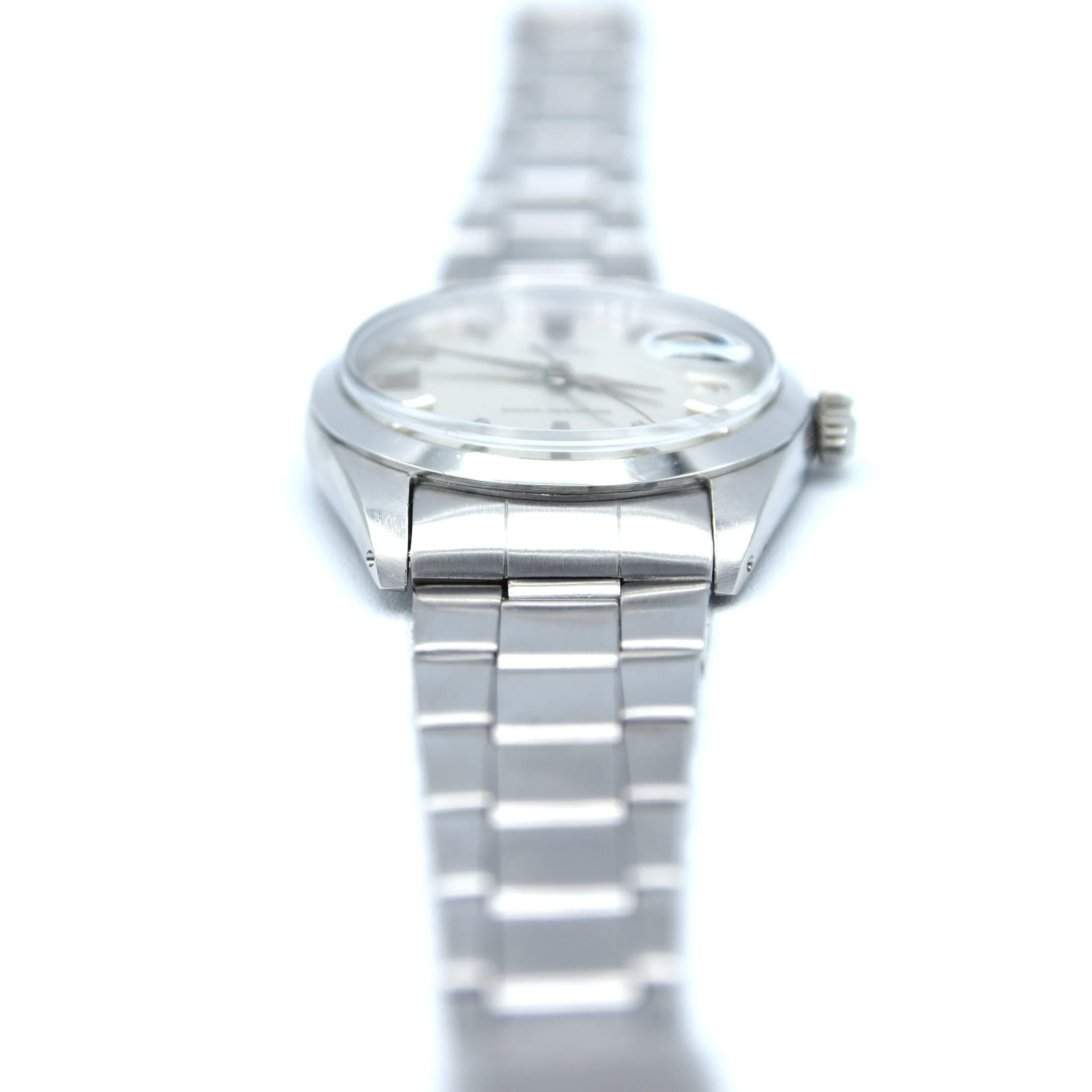 1965 Tudor Oysterdate Manual Wind Wristwatch Model 7962 with Silvered Dial on Bracelet