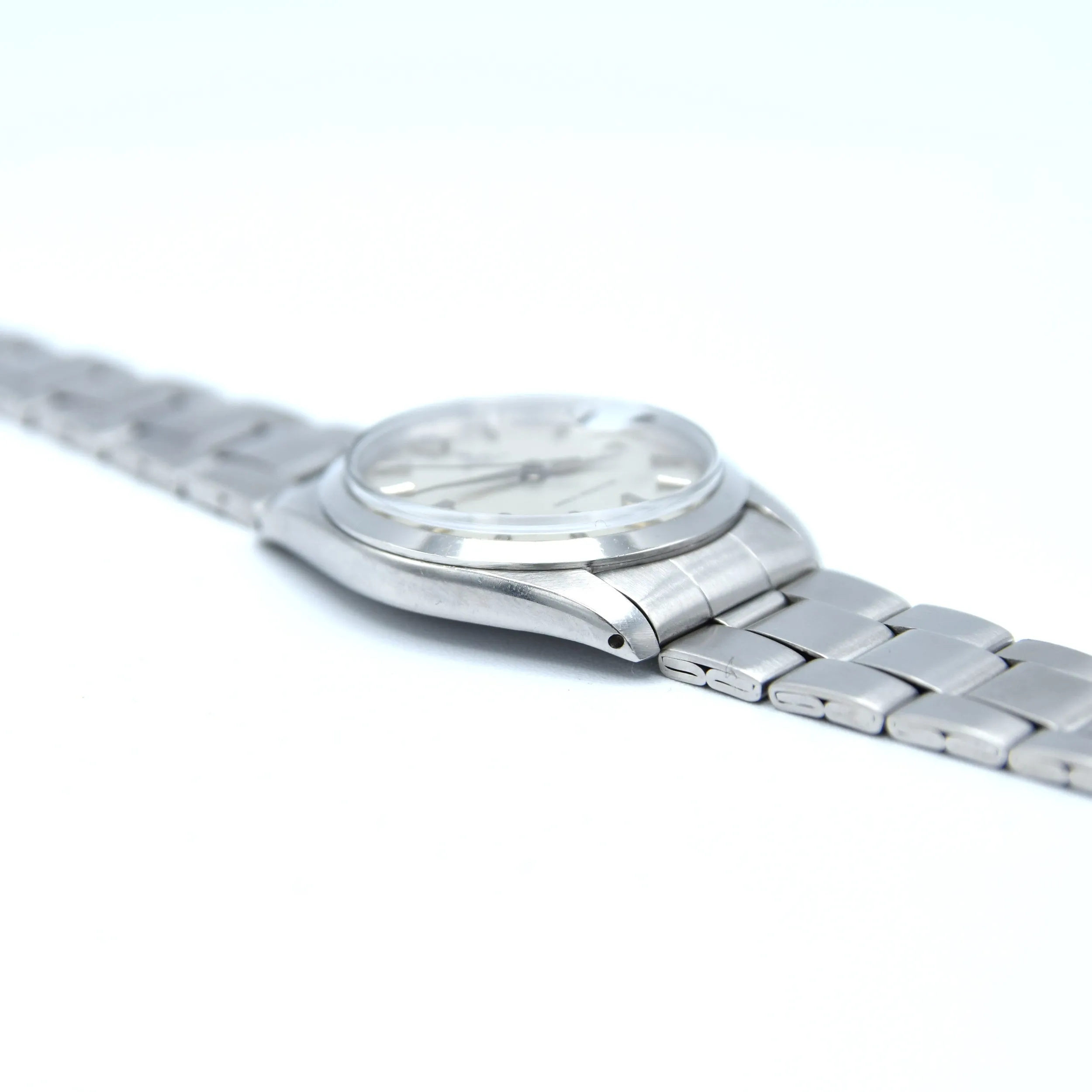 1965 Tudor Oysterdate Manual Wind Wristwatch Model 7962 with Silvered Dial on Bracelet