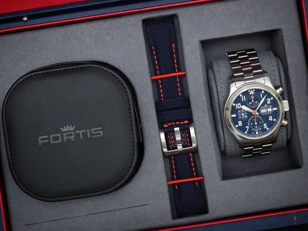 FOR Watch Aeromaster PC-7 Team Edition Day Date