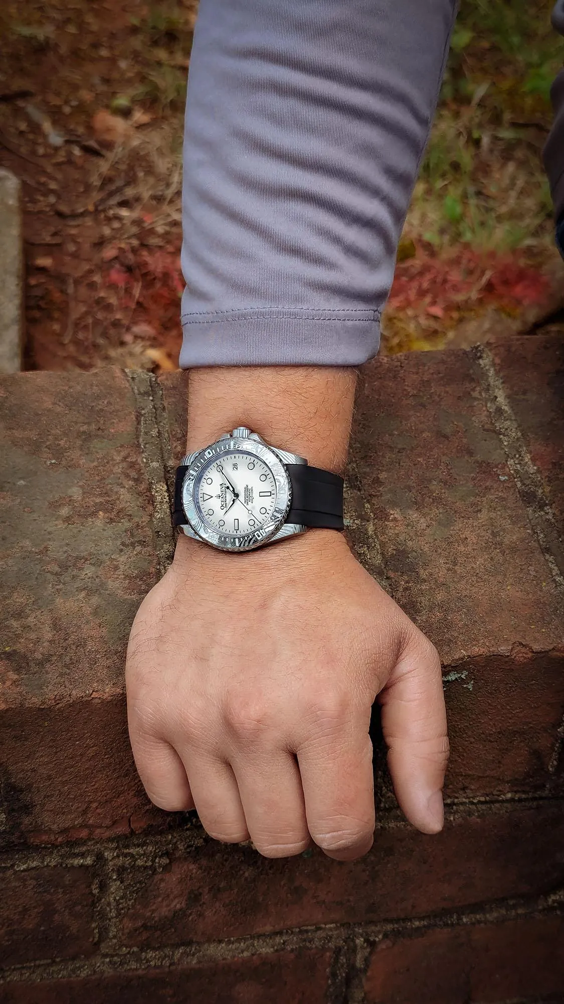Oceaneva Mens Deep Marine Explorer II Damascus Steel Watch White Dial Black Strap