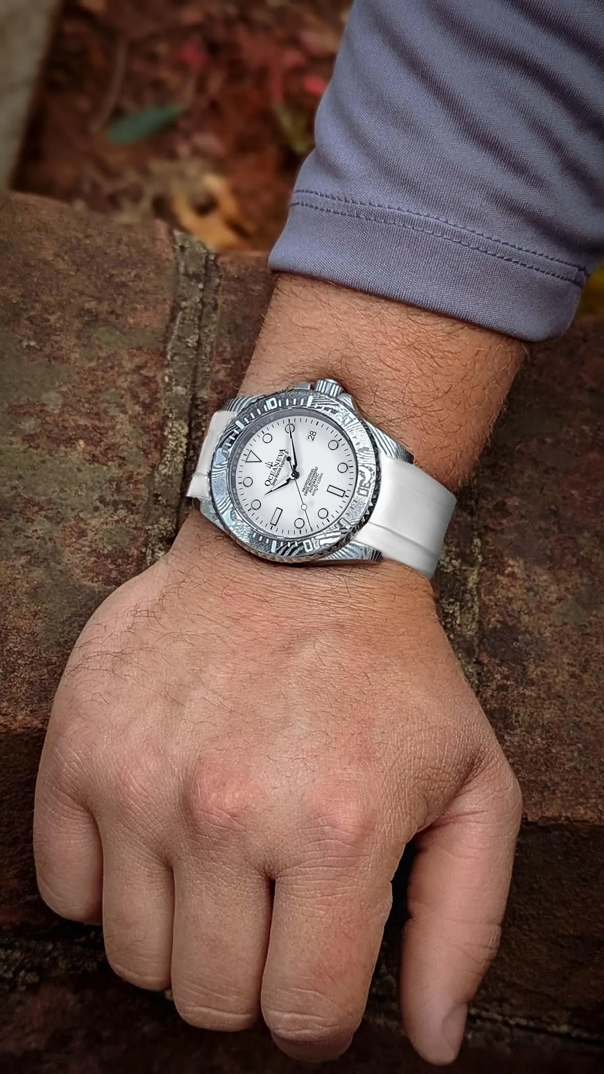 Oceaneva Mens Deep Marine Explorer II White Dial Damascus Steel Watch