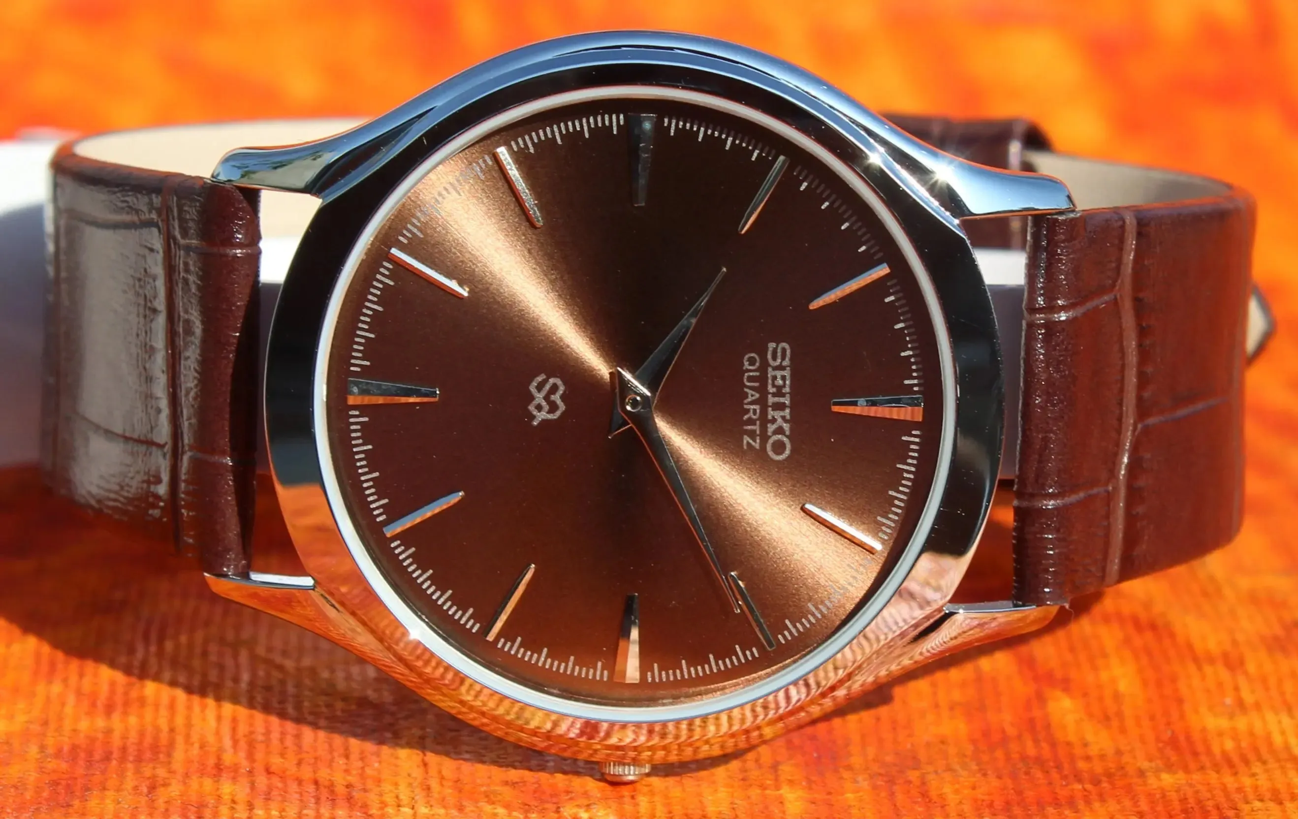 Seiko Quartz Super Slim Two Hands Japan Made Stainless Steel Case Brown Dial Wristwatch