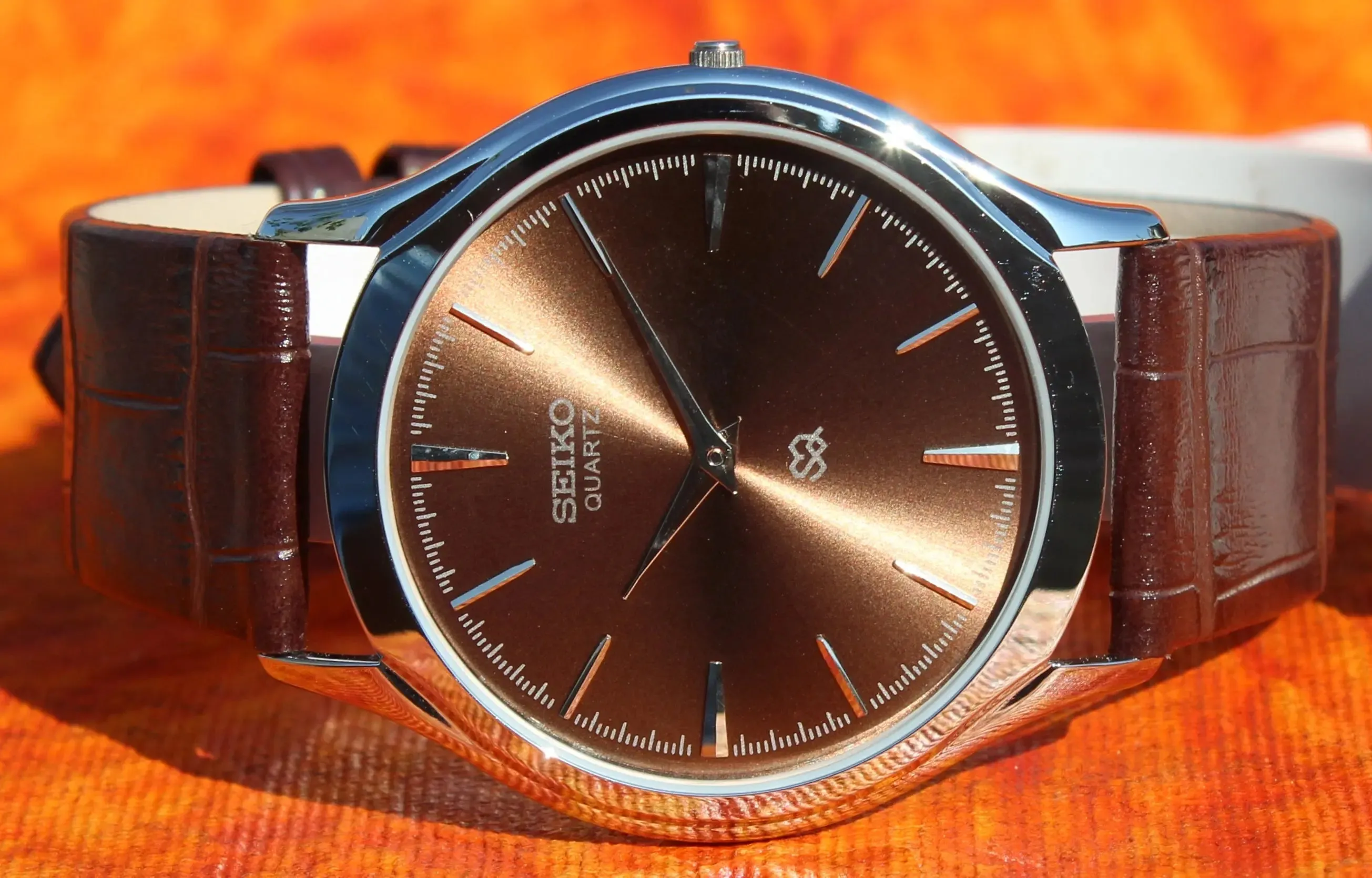 Seiko Quartz Super Slim Two Hands Japan Made Stainless Steel Case Brown Dial Wristwatch