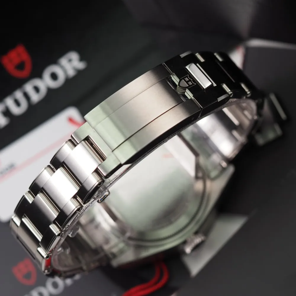Tudor Black Bay Pro M79470 (2023)